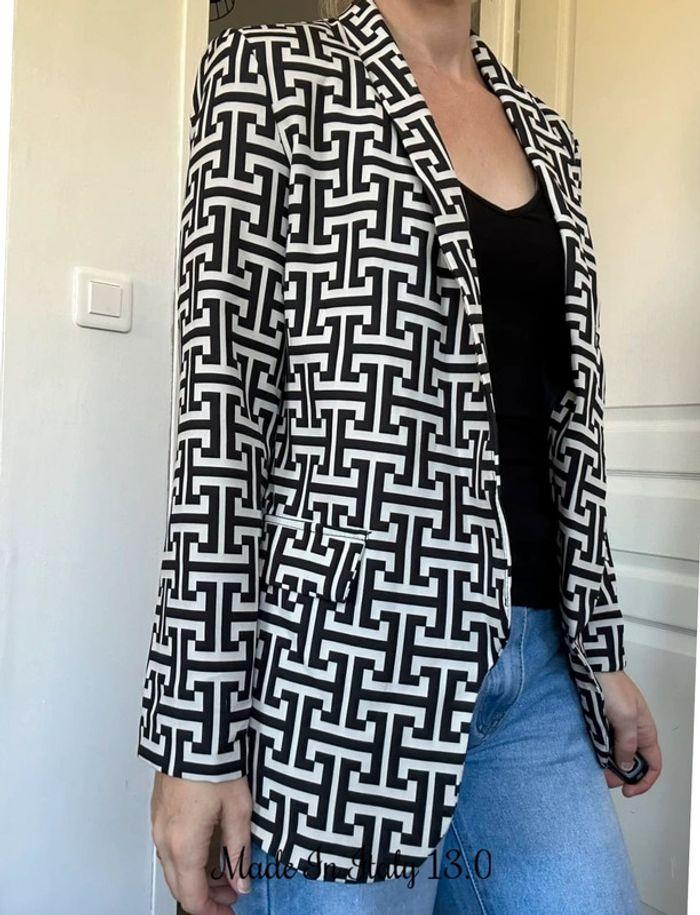 Blazer noir et blanc à motif géométrique – Chic et tendance, taille 36, très bon état 💖 - photo numéro 2