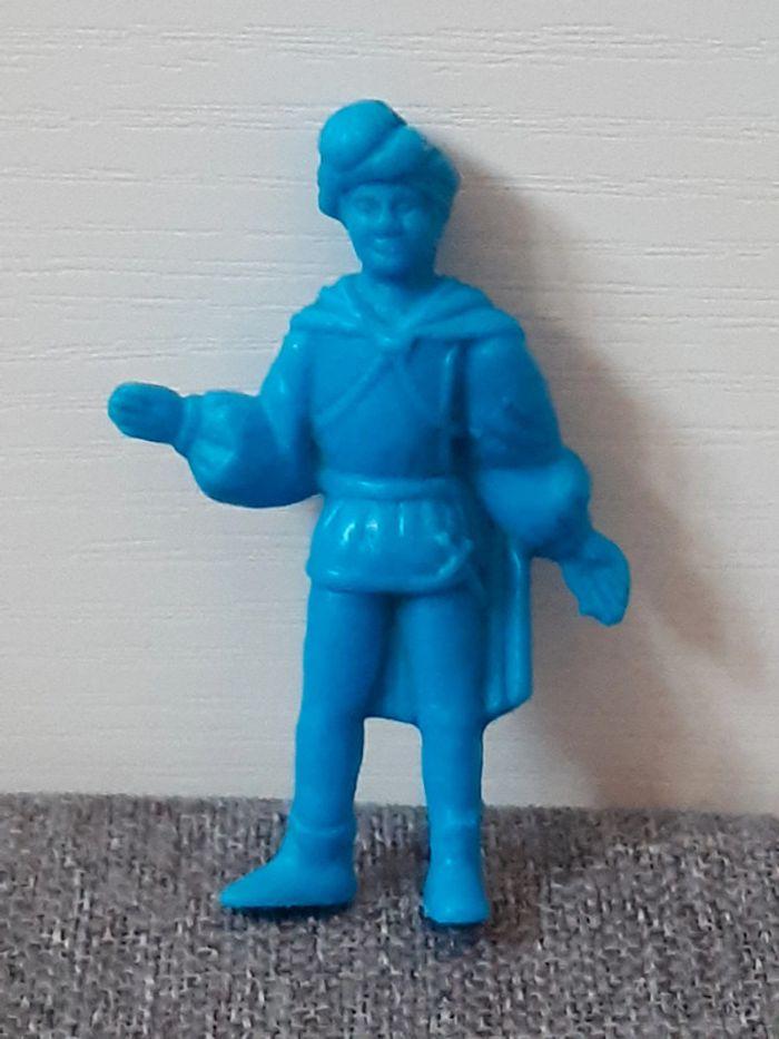 Figurine en plastique bleu La roche aux fées - photo numéro 1