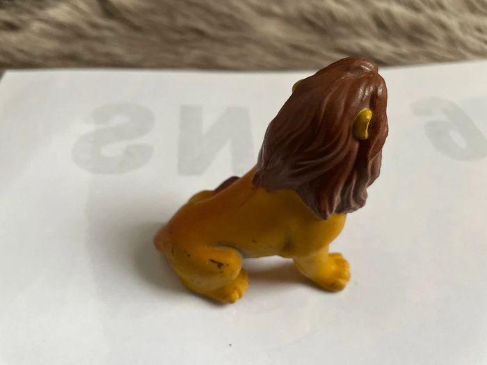 Figurine roi lion - photo numéro 3