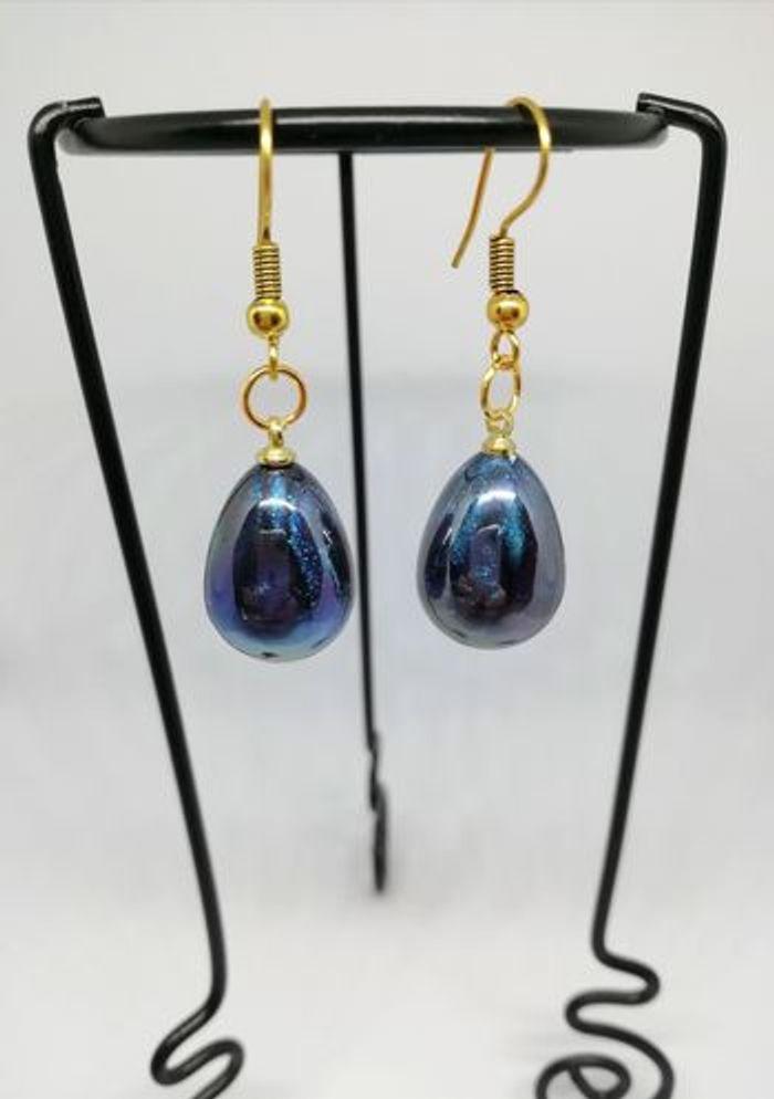 Boucles d'oreilles goutte en verre bleu métal - photo numéro 4