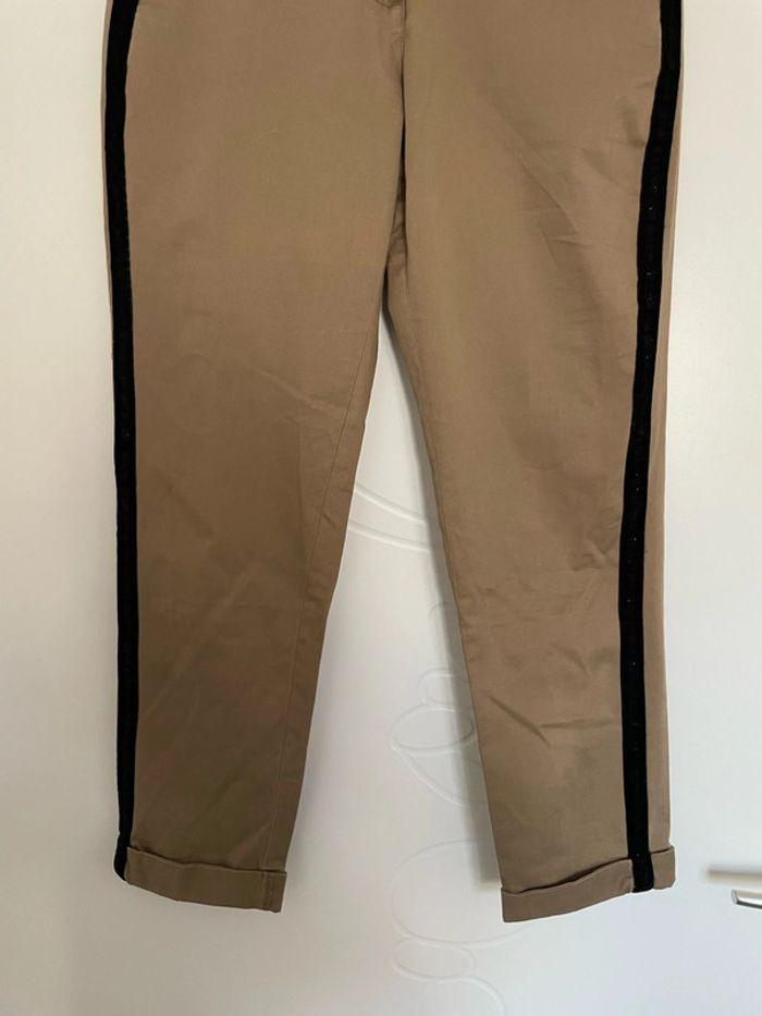 Pantalon court chino extensible beige bande noir pailleté daim côté Morgan taille 36 - photo numéro 3