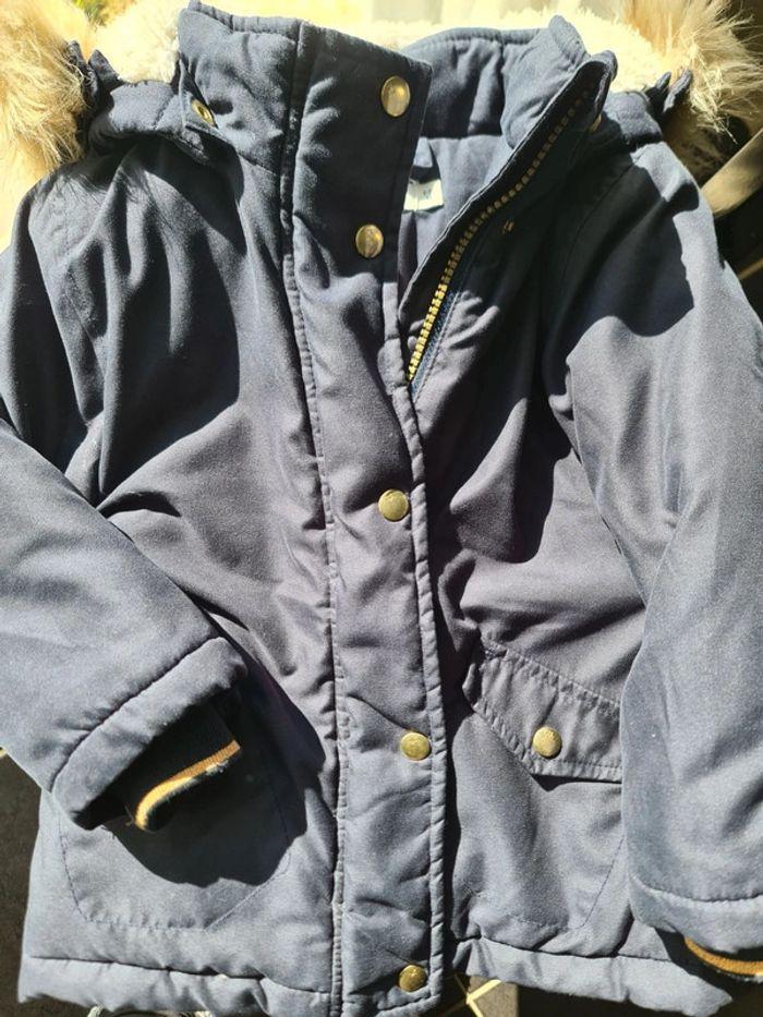 Manteau bleu capuche - photo numéro 1