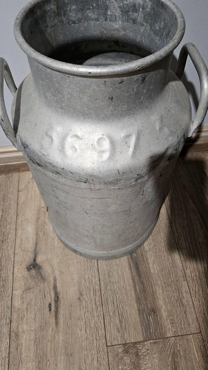 Pot de lait  ancien - photo numéro 2