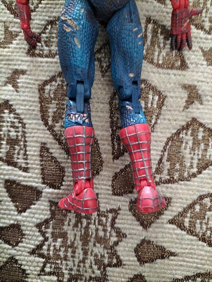 Figurine Spider-Man battle ravaged toybiz - photo numéro 8