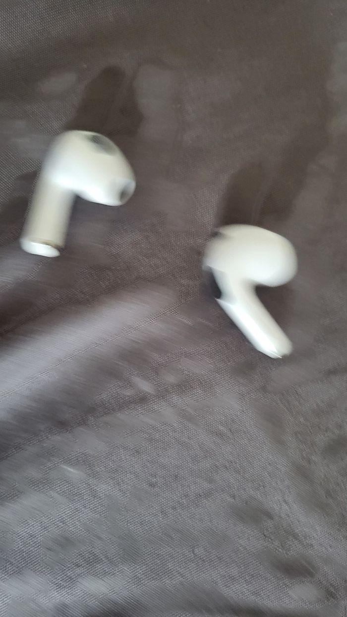 Air pods 3 - photo numéro 10