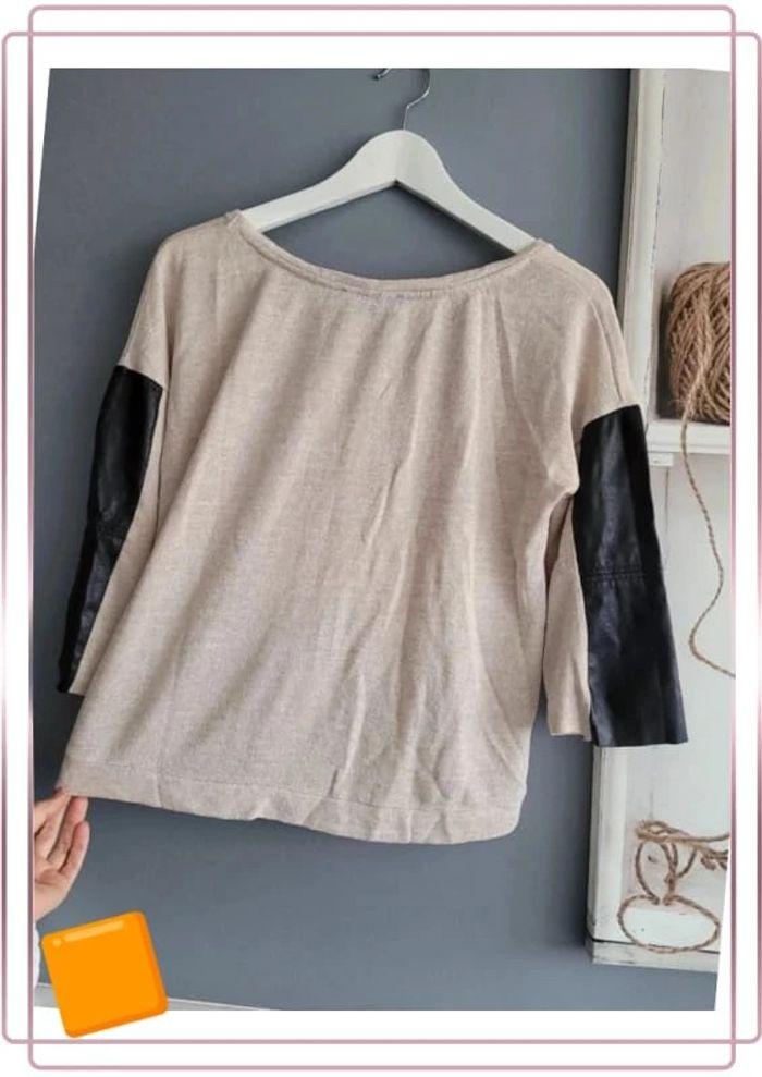 🌻 Pull Bershka taille S beige et noir bicolore - photo numéro 2