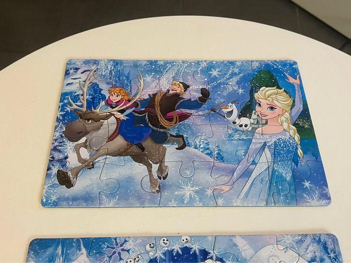 Puzzle Frozen la reine des neiges Disney 2x20 pièces complet en parfait état  3 ans et + - photo numéro 4