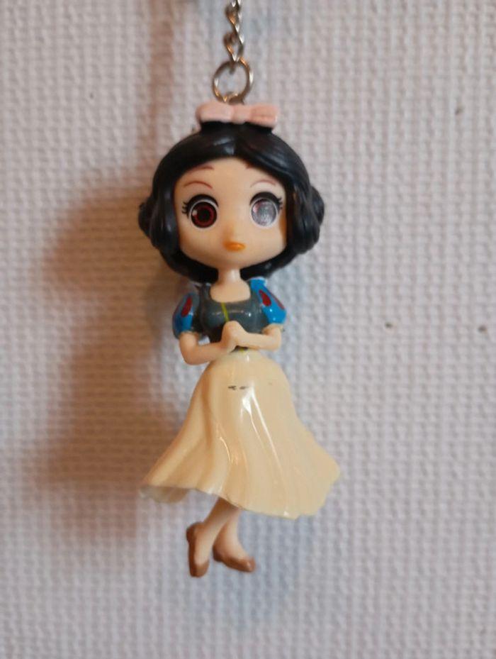 Porte clé princesse Anna et Blanche neige Disney - photo numéro 3