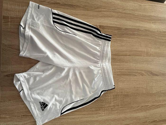 Short de sport adidas - photo numéro 1