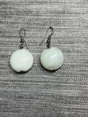 Boucles d'oreilles blanches verre