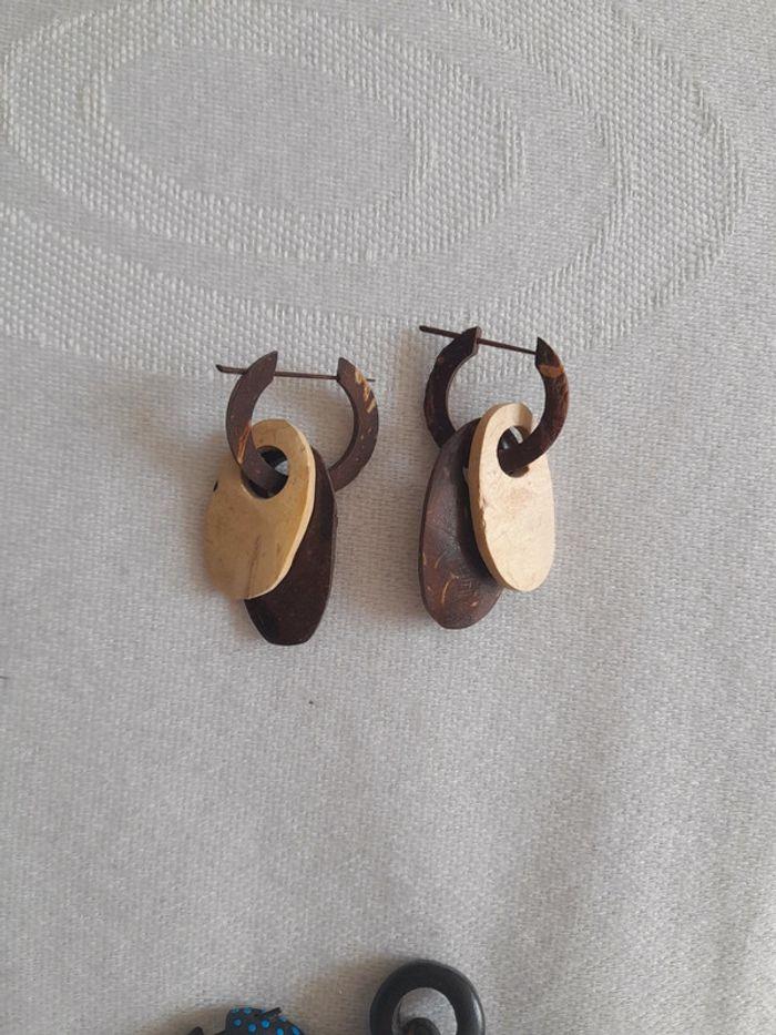 Boucles d'oreilles en bois - photo numéro 2