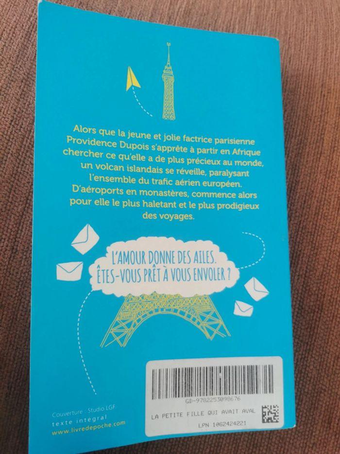 Livre " la petite fille qui avait avalé un nuage grand comme la tour eiffel" - photo numéro 2