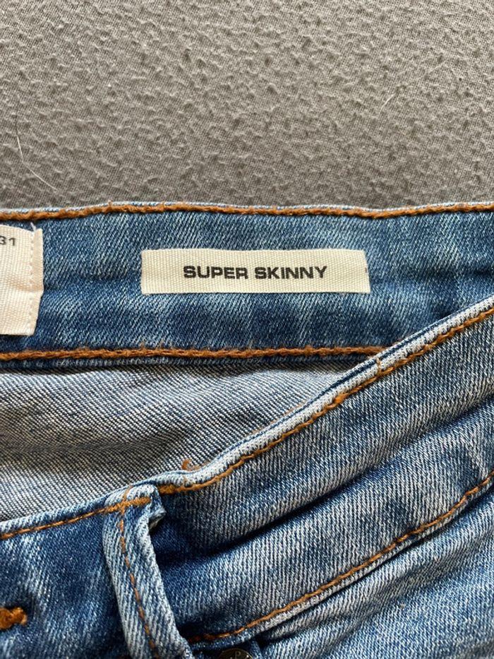 Jean homme pull and bear super skinny bleu - photo numéro 4