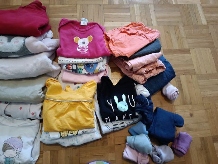 Lot vêtements 18 mois presque 30 pièces + chaussettes - photo numéro 2