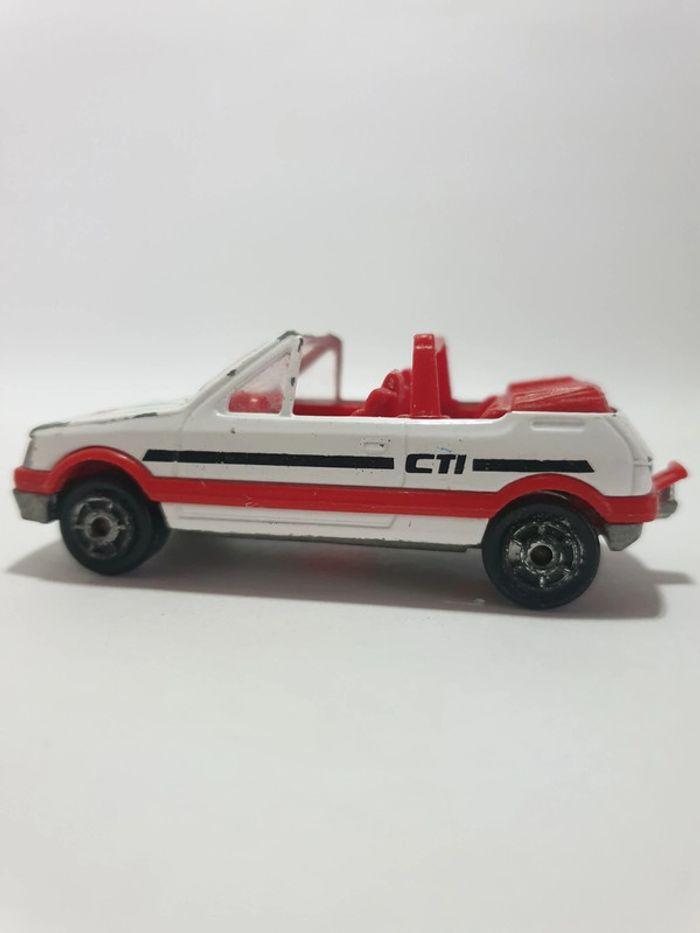 Peugeot 205 Cabriolet CTI Blanc Majorette 201 210 - 1/53 🇫🇷 - photo numéro 10