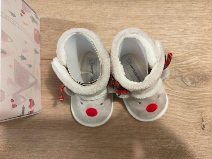 Chaussons de Noël 6-12 mois neuf avec étiquette - photo numéro 2