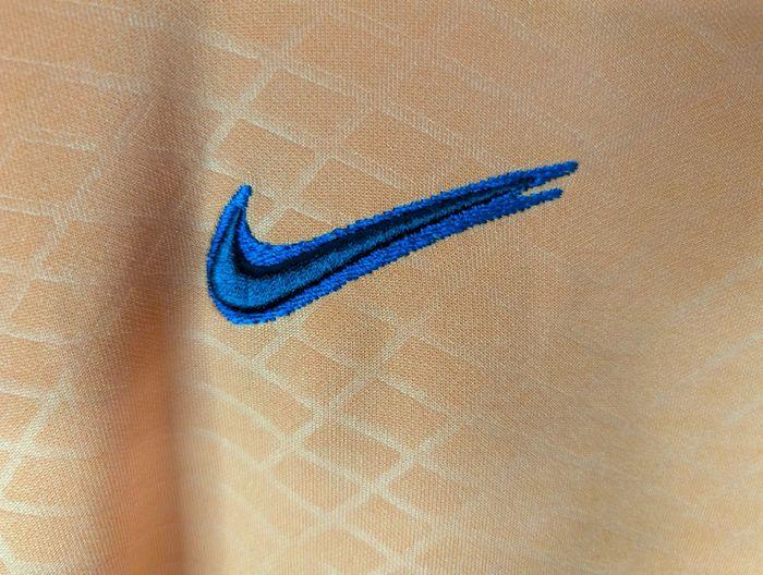 Maillot FCB Nike taille M authentique. - photo numéro 4