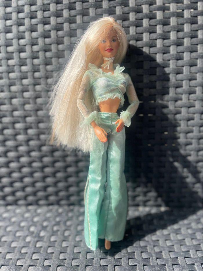 Barbie génération fille 1990 - photo numéro 1