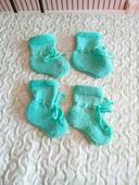 Lot de 2 paires de petits chaussons taille 3 mois