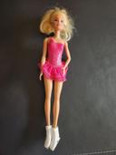 Barbie patineuse