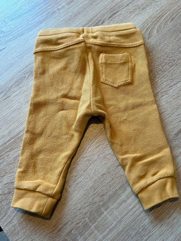 Pantalon jaune - photo numéro 2