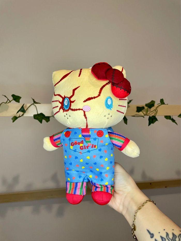 Peluche Hello Kitty x Chucky - photo numéro 2