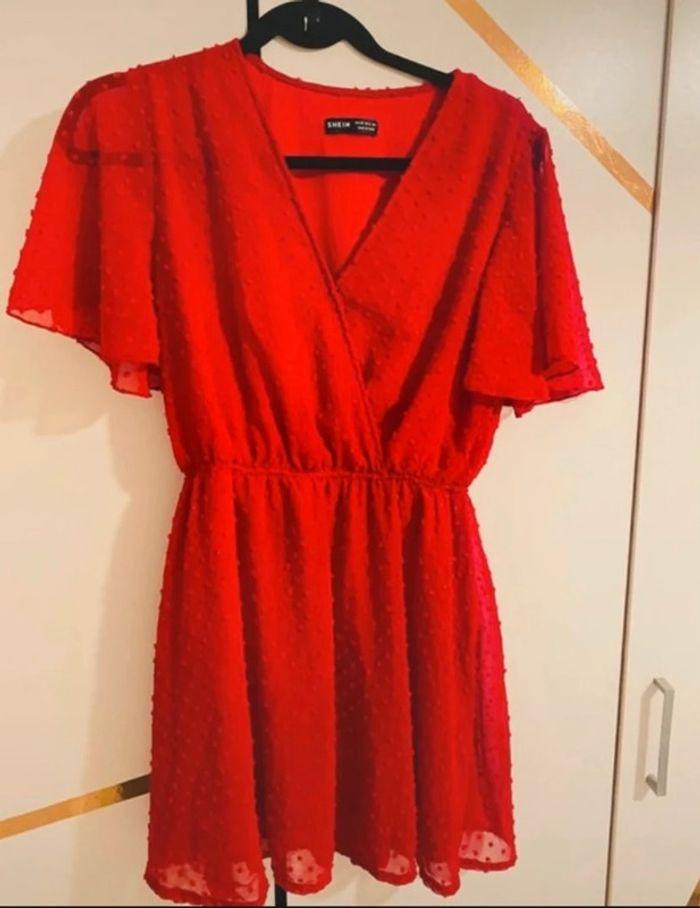 Robe shein Xs rouge - photo numéro 1