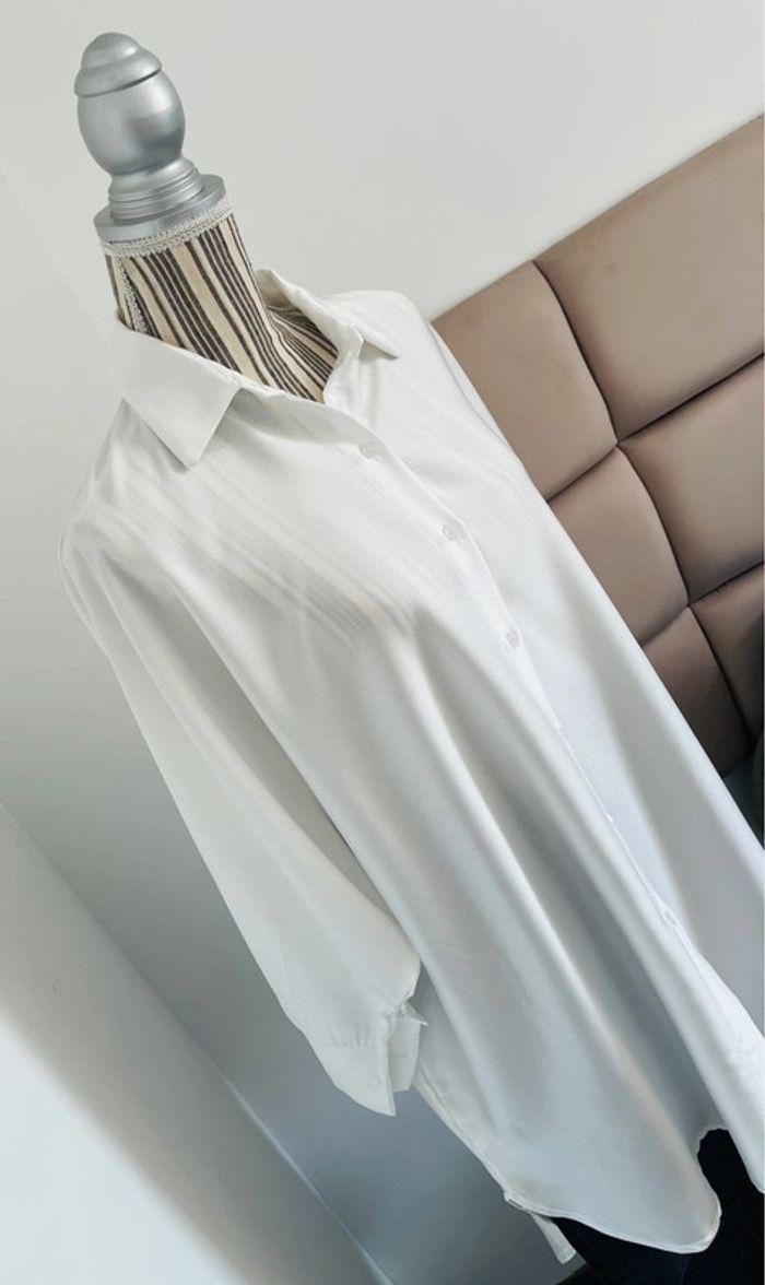 Chemise longue blanche satinée - photo numéro 2