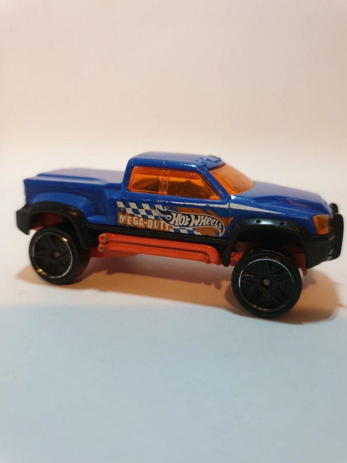 Hot Wheels 2013 Mega Duty Bleu/Orange - 1/64 - photo numéro 4