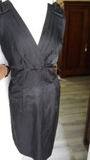 Robe noire droite