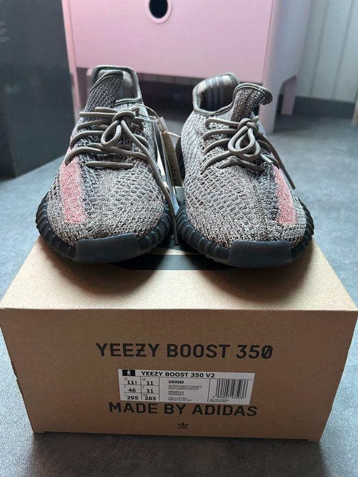 Yeezy Boost 350 V2 Ash Stone 46 - photo numéro 5