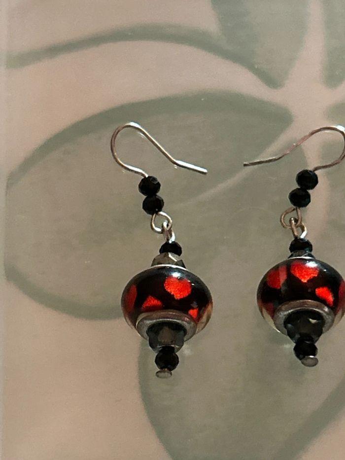 belles boucles d’oreilles pendantes noir et rouge sans nickel, jamais porté, Vintage - photo numéro 2