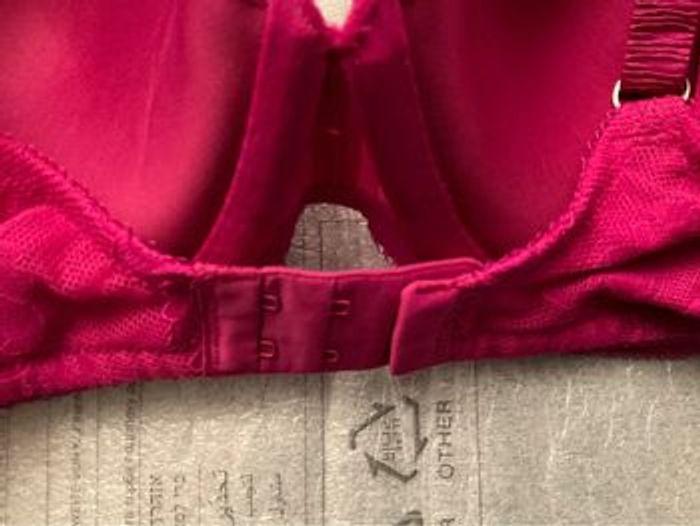 Soutien-gorge fuchsia Wacoal neuf - photo numéro 6