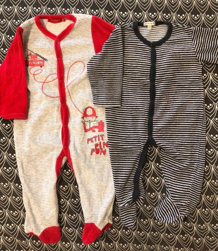 Lot de 2 pyjamas 1 pièces bébé garçon taille 6 mois !