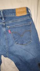 Jean levi's 710 taille 26