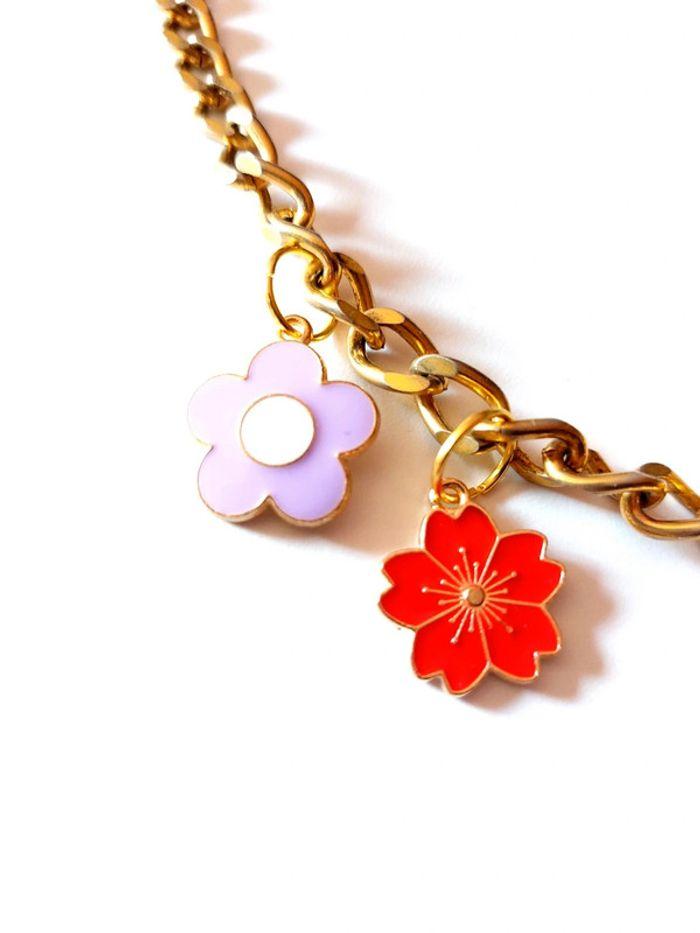 Magnifique collier breloques fleurs - photo numéro 3