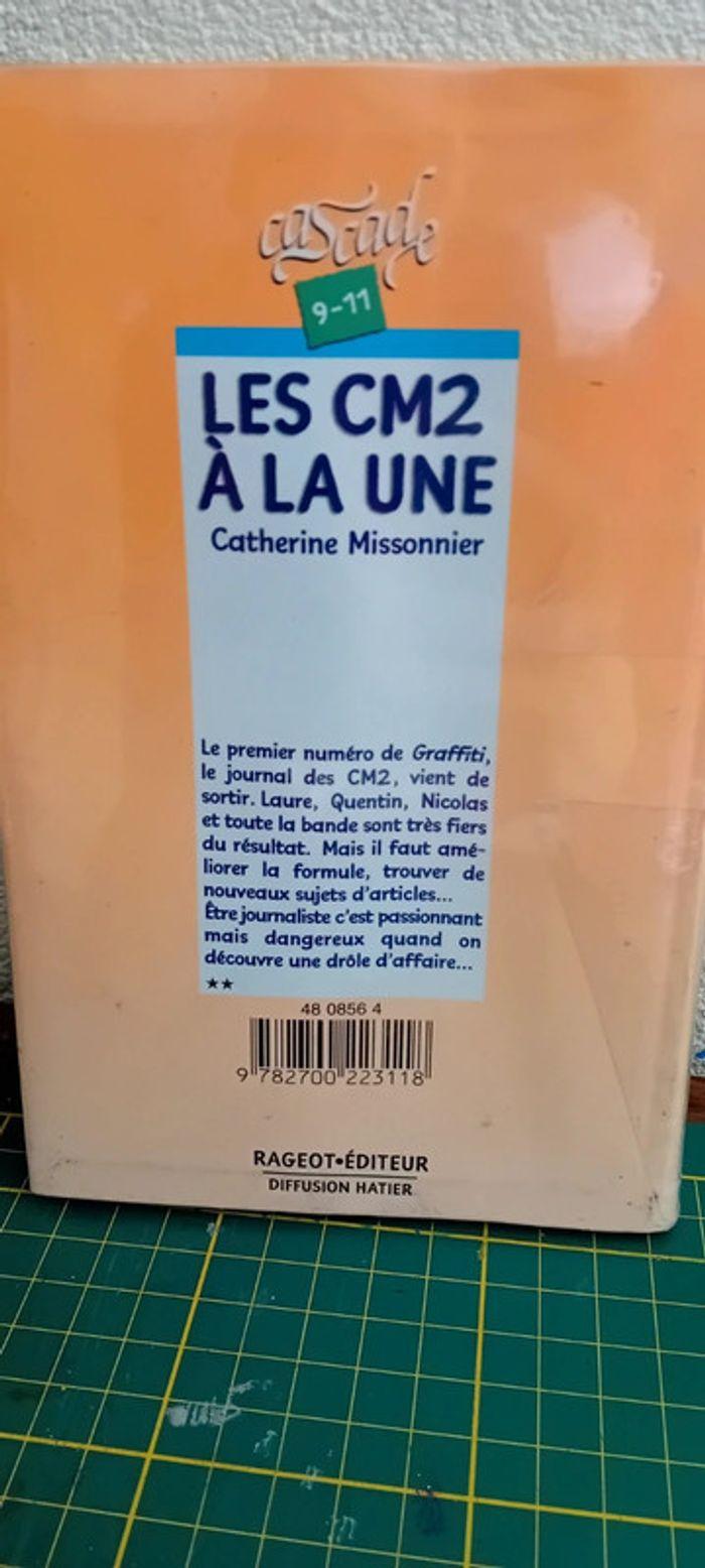 Livre les cm2 à la.une - photo numéro 2