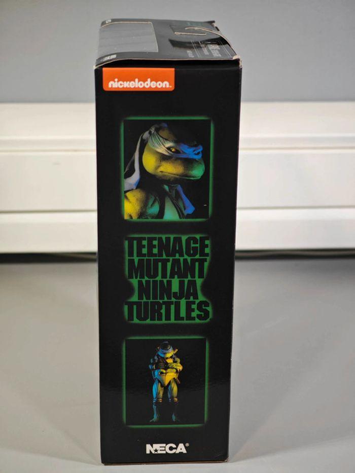 Figurine Teenage Mutant Ninja Turtles : Leonardo 15cm neuve avec boîte - photo numéro 2