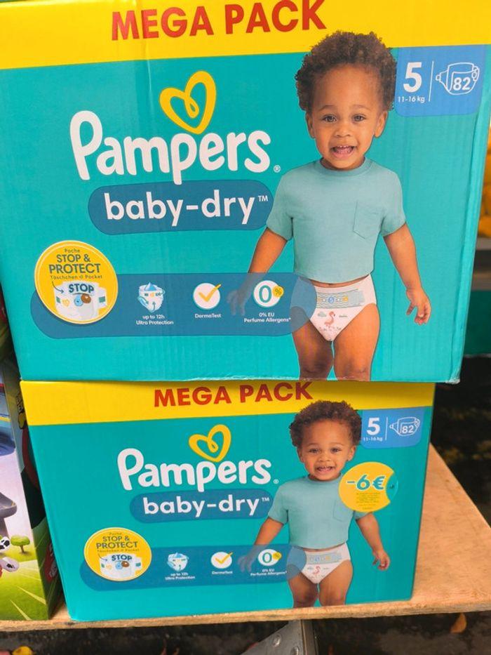 Pampers baby dry taille 5 4 cartons - photo numéro 1