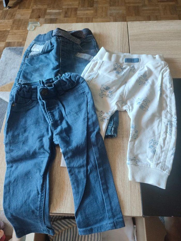 Lot de pantalon 12 m