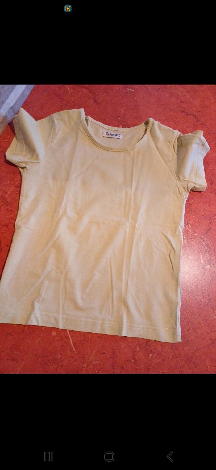 T.shirt taille 8 ans - photo numéro 1