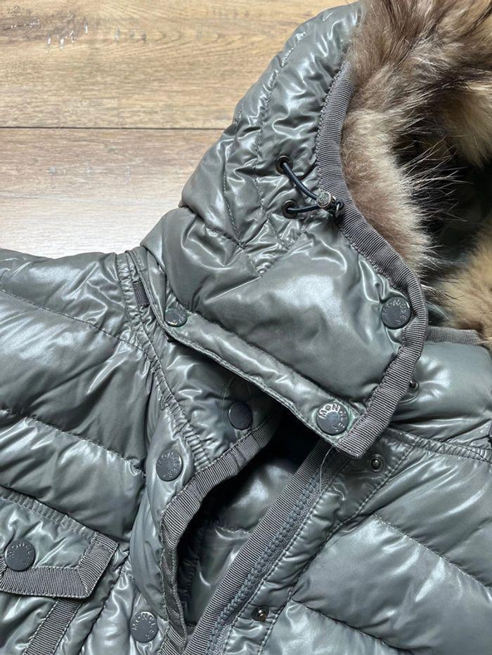 Doudoune à capuche Moncler en duvet gris taille XS cintrée chaude - photo numéro 14