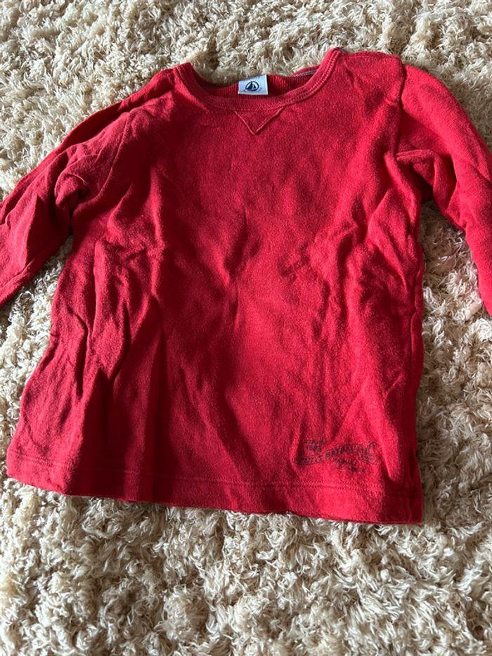 T-shirt à manches longues rouge petit bateau taille 24 M - photo numéro 2