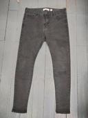 Magnifique jean Bershka taille 42