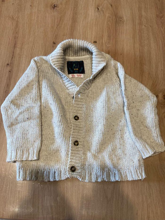 Vend gilet beige DPAM taille 18 mois - photo numéro 1