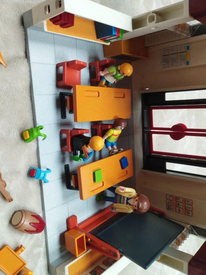 École playmobil - photo numéro 2