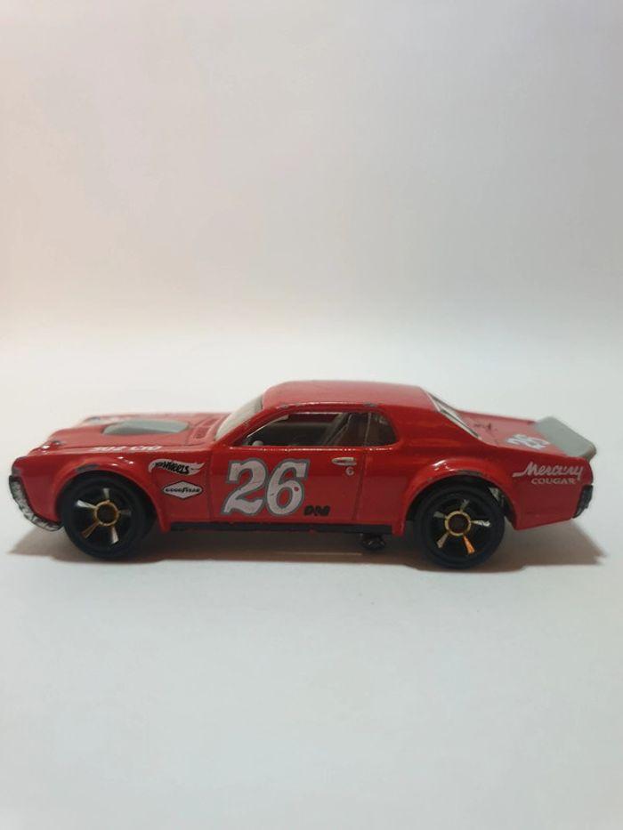 Hot Wheels 68 Mercury Cougar Rouge, 2013 - photo numéro 11