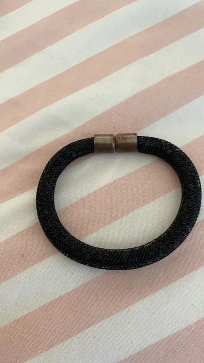 Bracelet noir aimanté