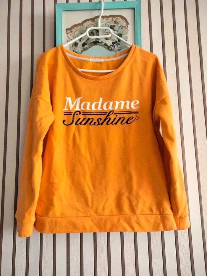 Sweat jaune orangé taille M de chez Cache Cache - photo numéro 1