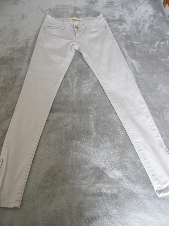 Pantalon beige, taille 36. - photo numéro 1